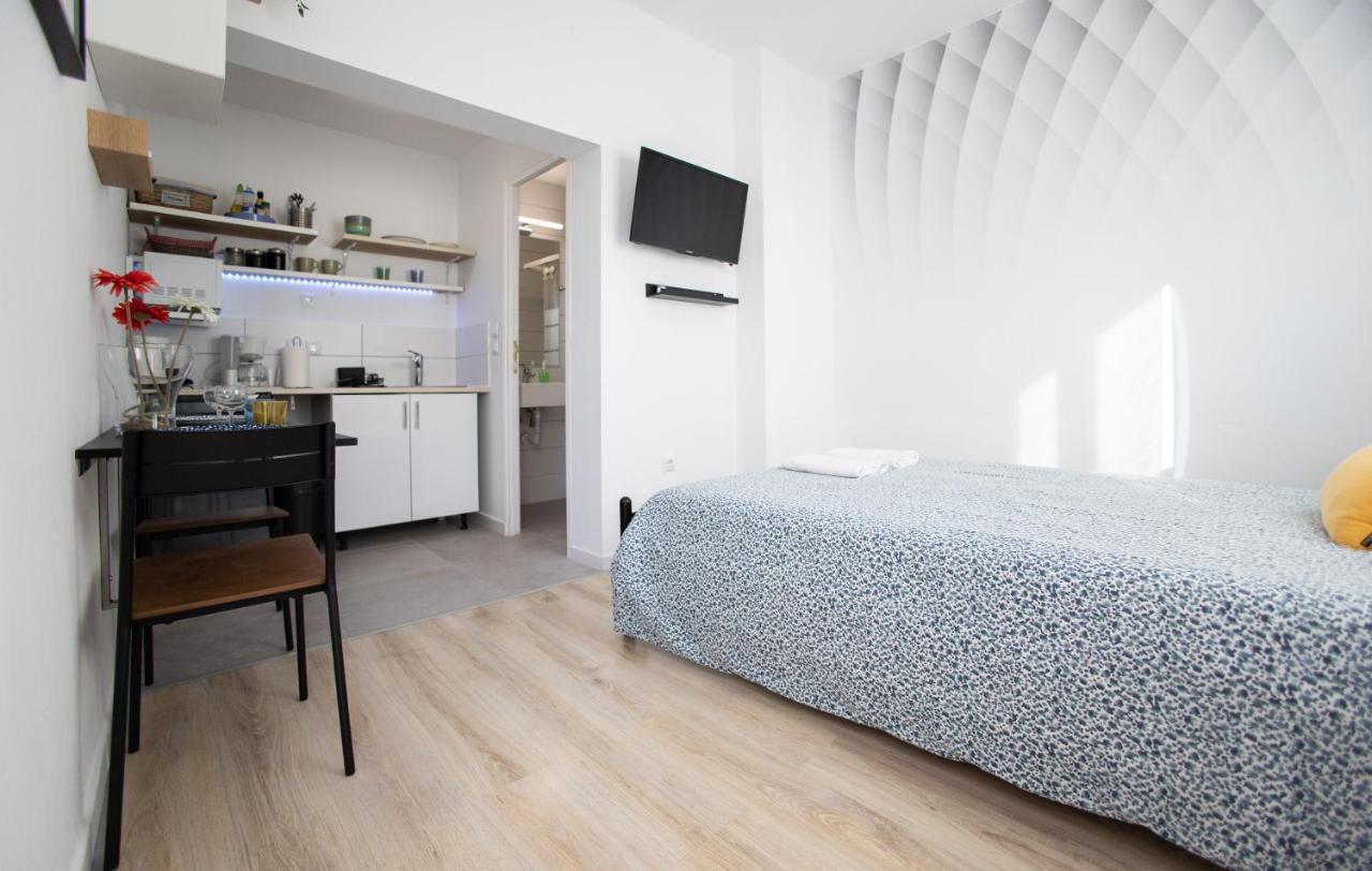 Cozy Studio, Near Airport & Sea Apartment Porto Rafti Exterior photo