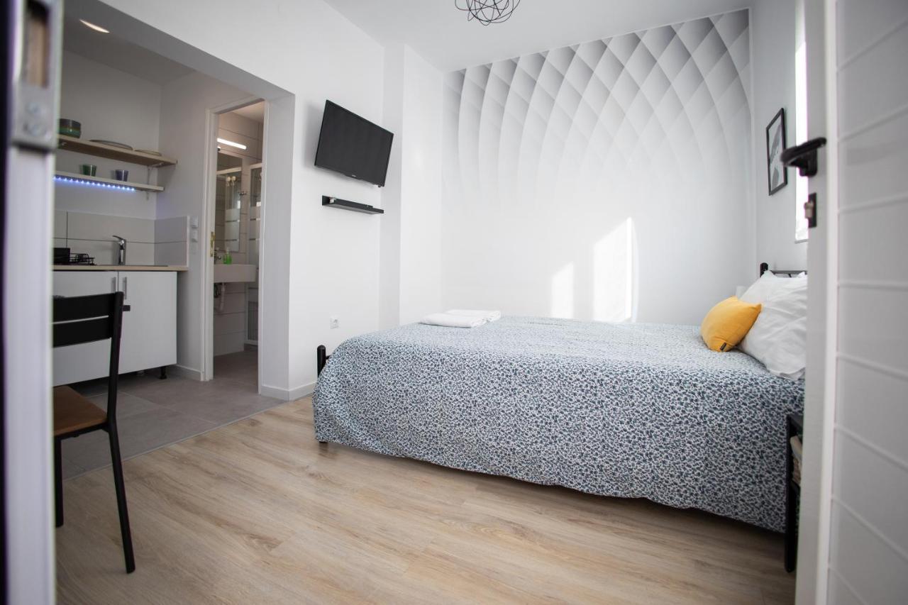 Cozy Studio, Near Airport & Sea Apartment Porto Rafti Exterior photo