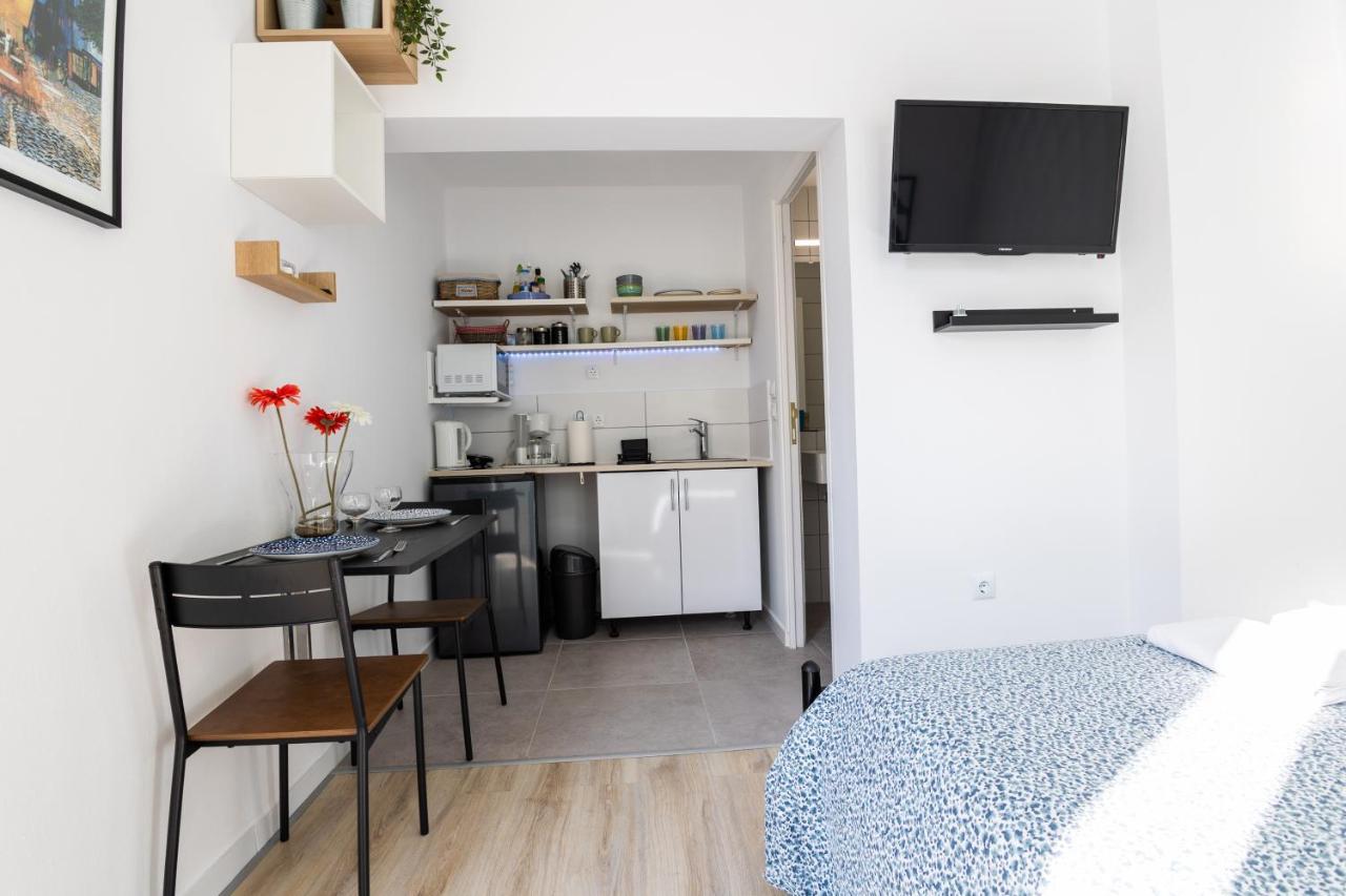 Cozy Studio, Near Airport & Sea Apartment Porto Rafti Exterior photo